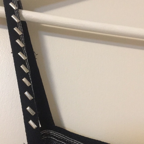 🌼4/20 DEAL🌼 Open shoulder top (Polyester) - Picture 5 of 6